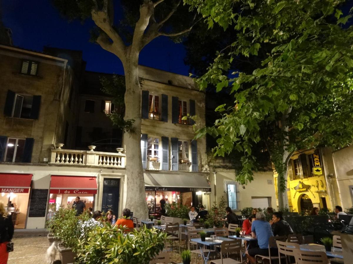 Aux Demoiselles D'Avignon Apartment ภายนอก รูปภาพ