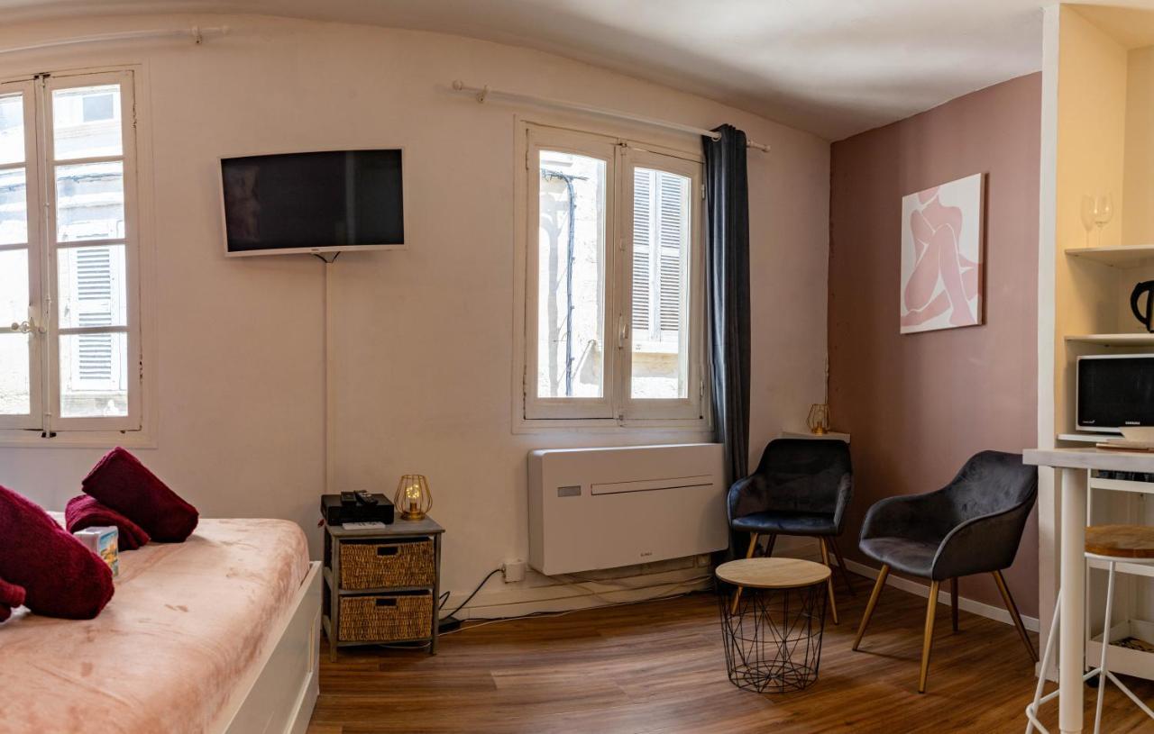 Aux Demoiselles D'Avignon Apartment ภายนอก รูปภาพ