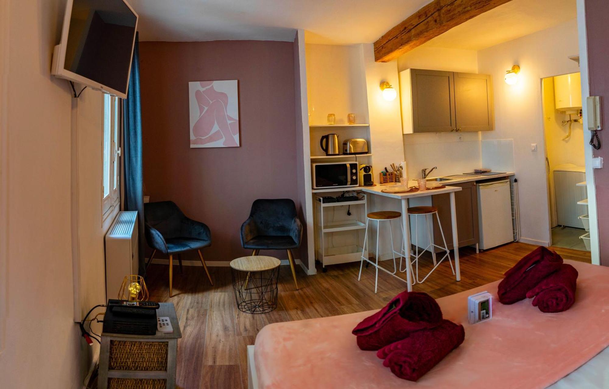 Aux Demoiselles D'Avignon Apartment ภายนอก รูปภาพ